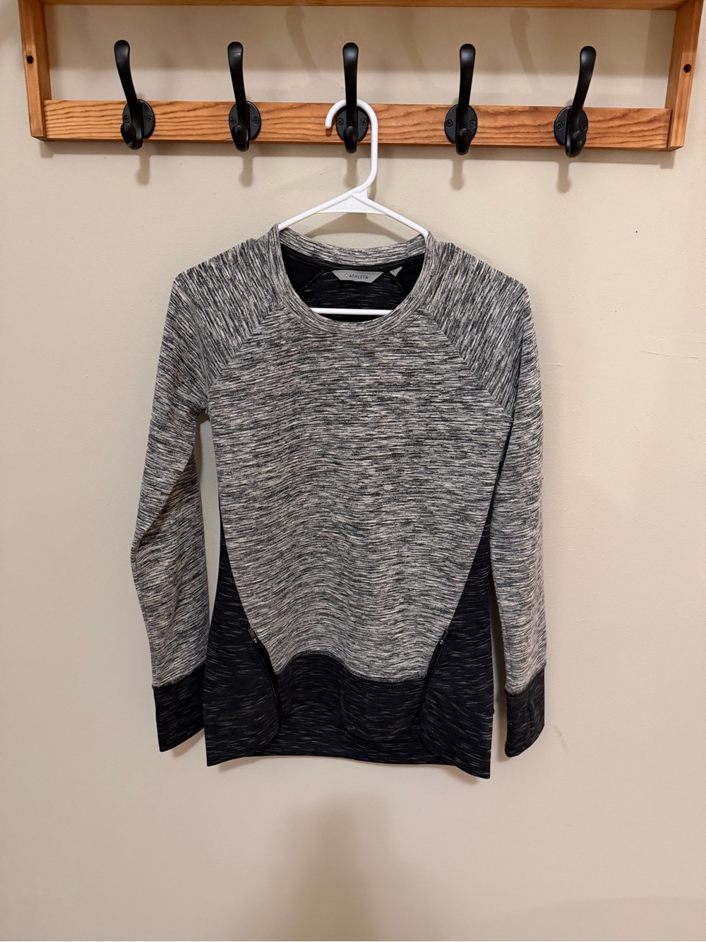 🩶 Athleta Gray & Black Long Sleeve Top | Size XS